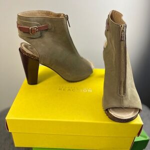 Kenneth Cole Reaction Hook A Line Booties